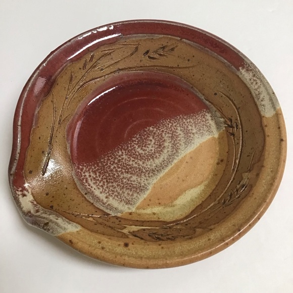 Studio Art Pottery Saucer Bowl Spout Burgundy Tan Speckle SIGNED Wheat Stoneware - Picture 2 of 16